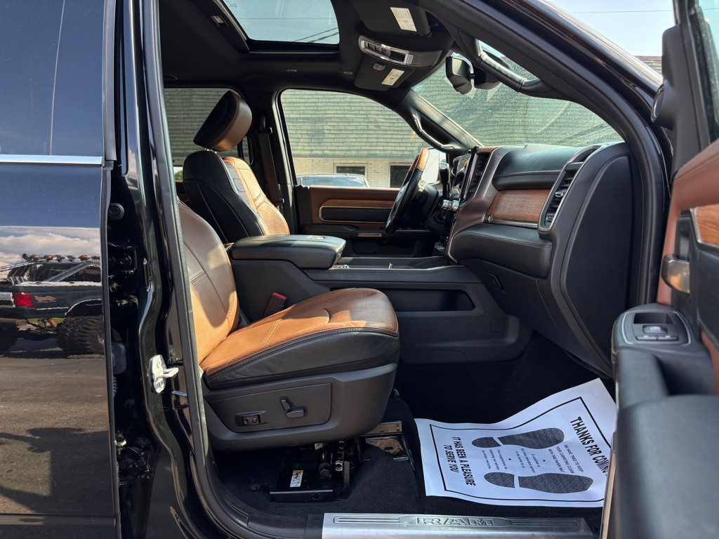 2020 RAM 3500 Image 40