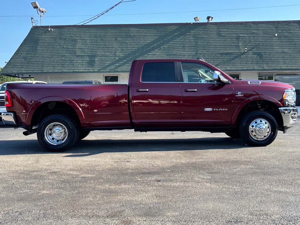 2021 RAM 3500 Image 4