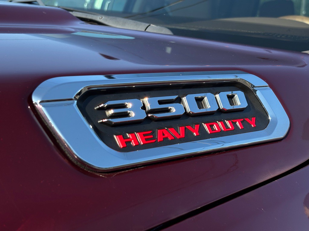 2021 RAM 3500 Image 11