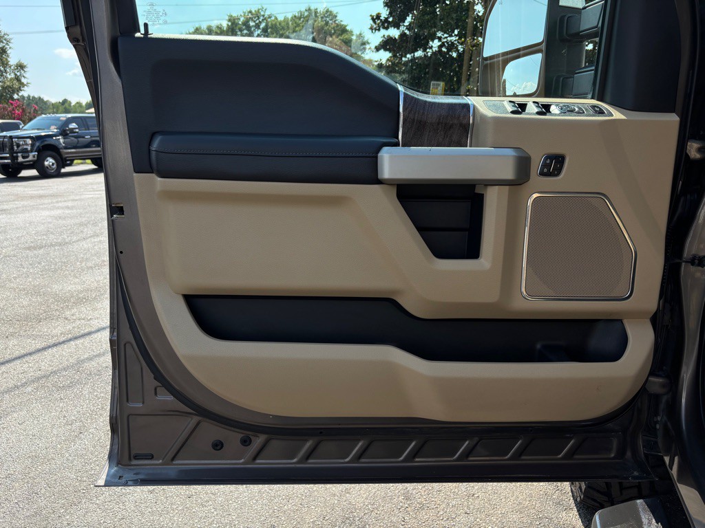 2018 Ford F-350 Image 17