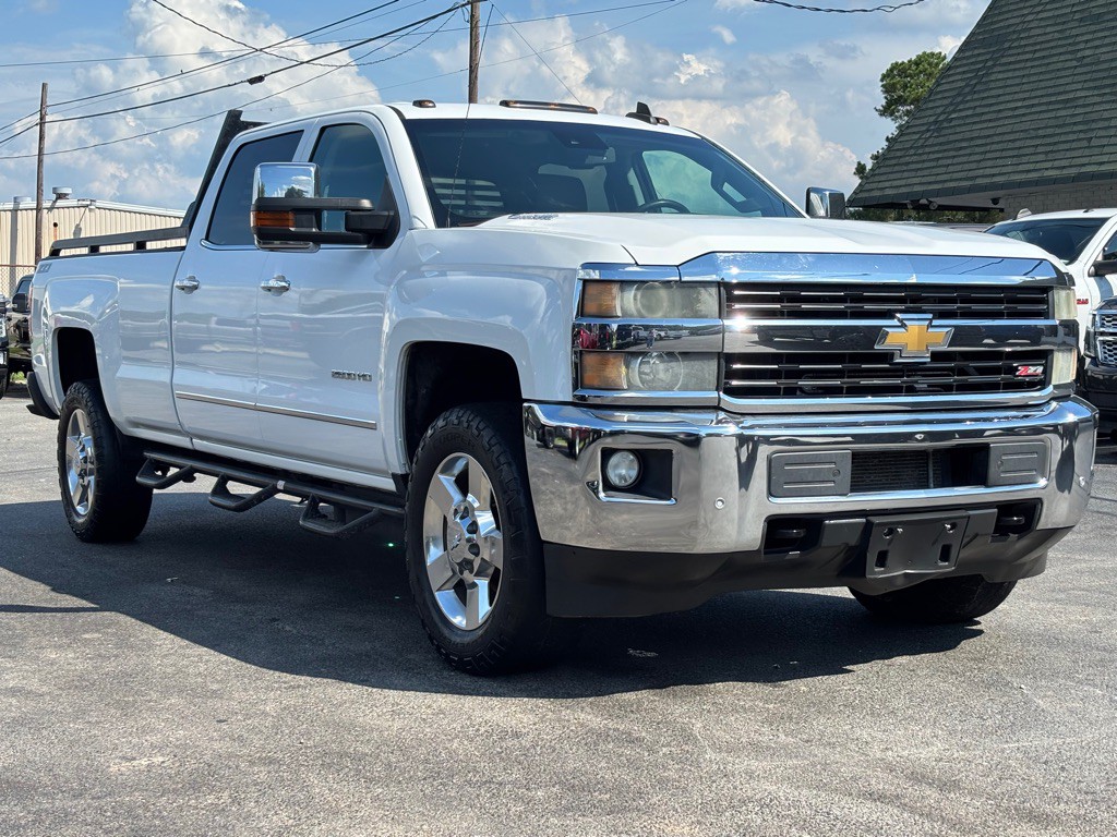 2016 Chevrolet Silverado 1500 Image 2