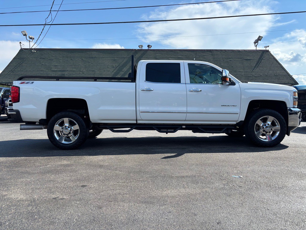 2016 Chevrolet Silverado 1500 Image 3