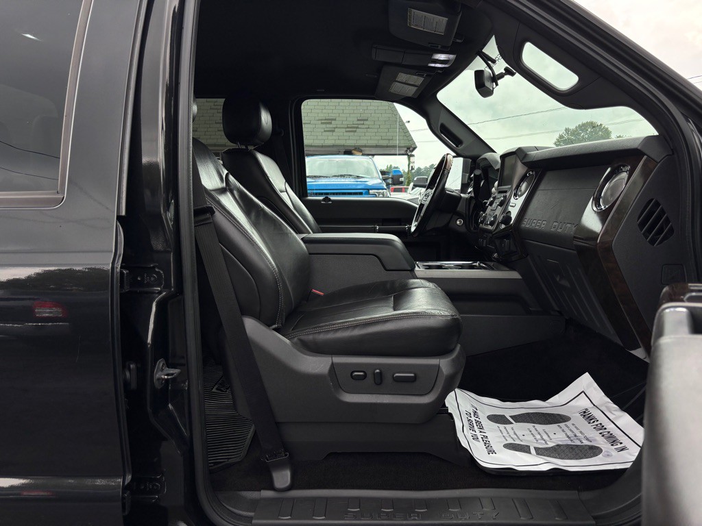 2015 Ford F-250 Image 28