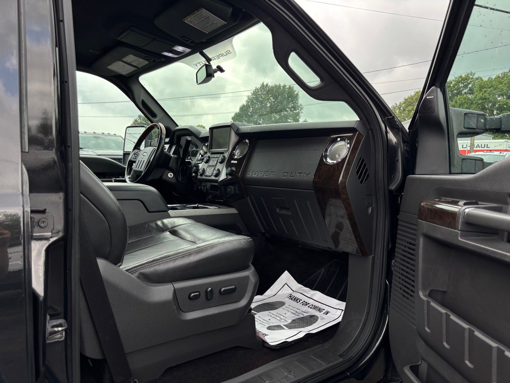 2015 Ford F-250 Image 29
