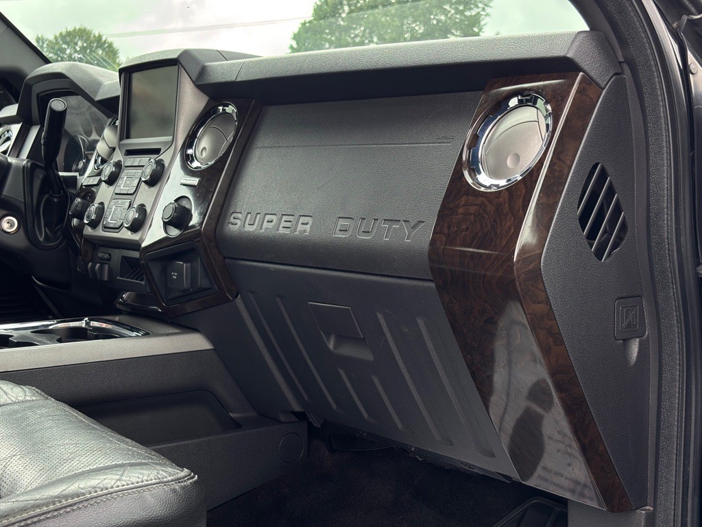2015 Ford F-250 Image 31