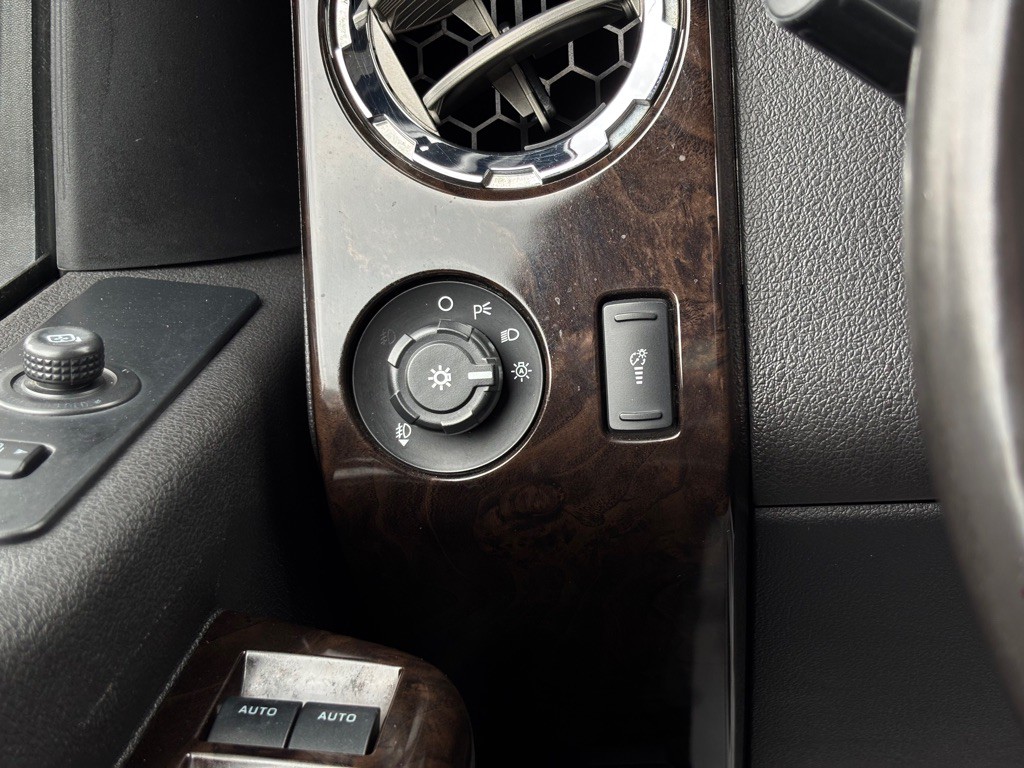 2015 Ford F-250 Image 33