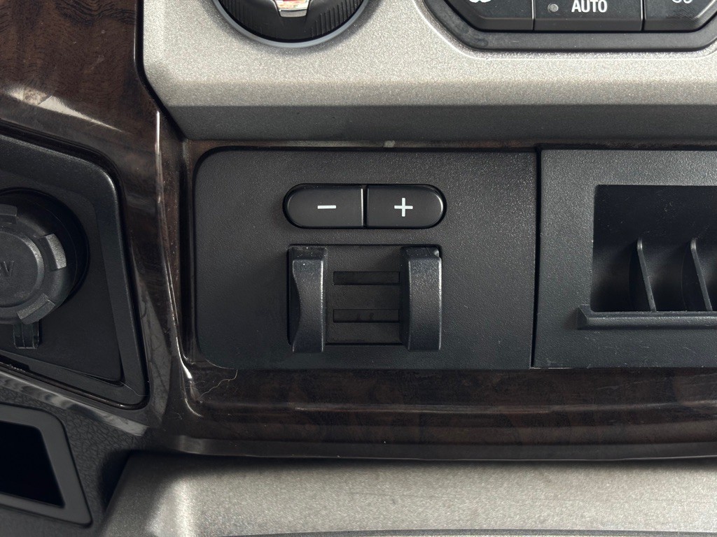 2015 Ford F-250 Image 40