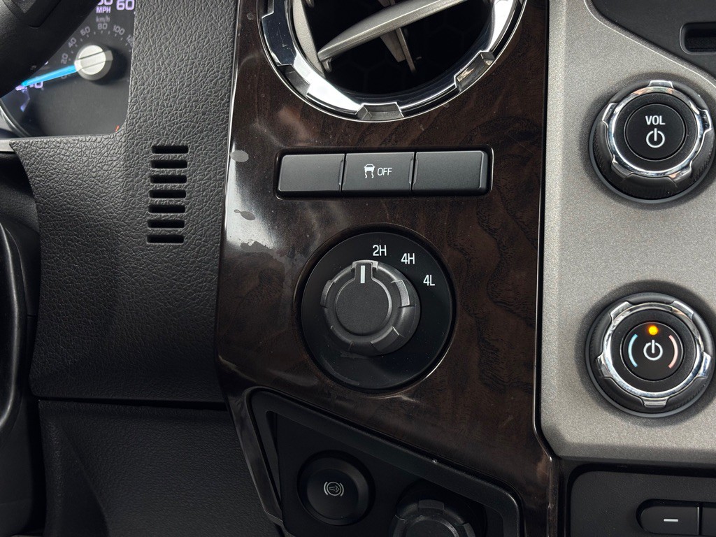 2015 Ford F-250 Image 41