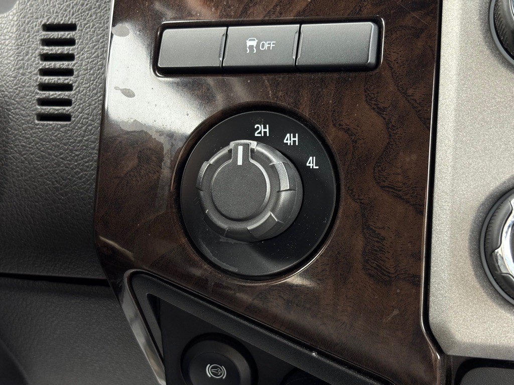 2015 Ford F-250 Image 43