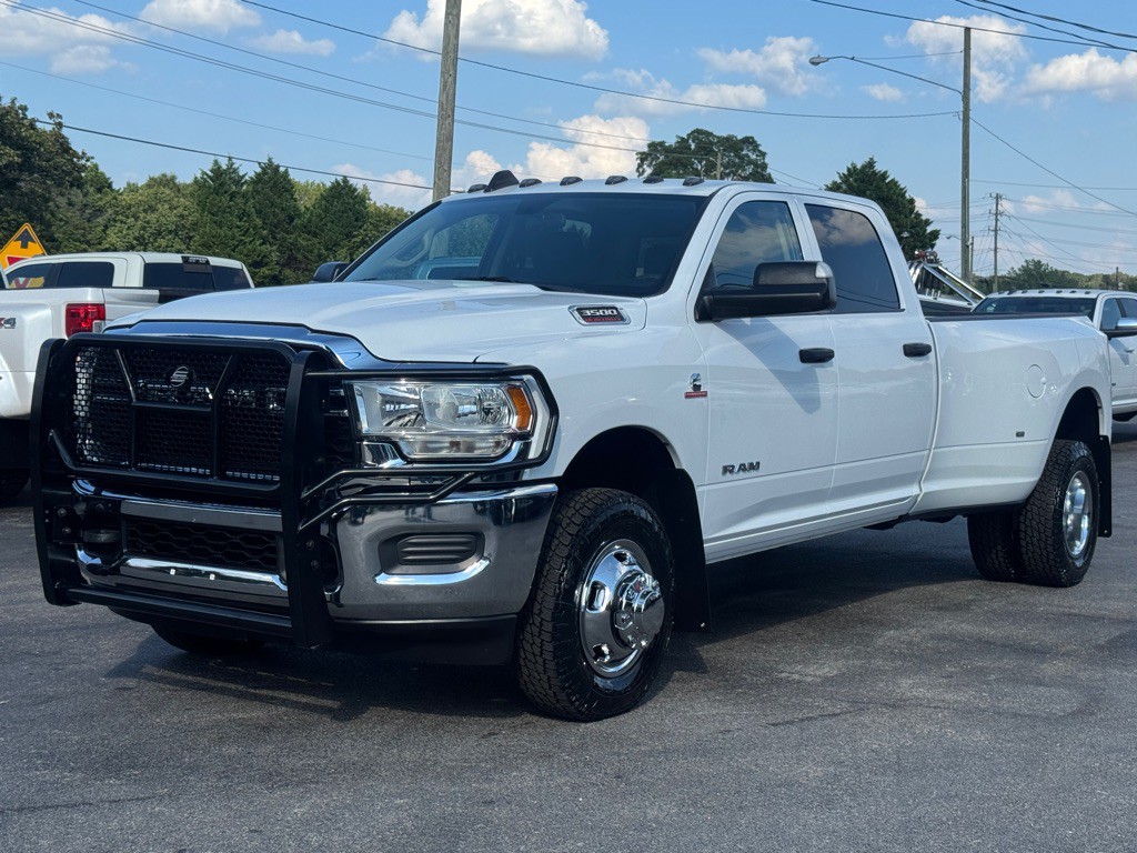 2020 RAM 3500 Image 2