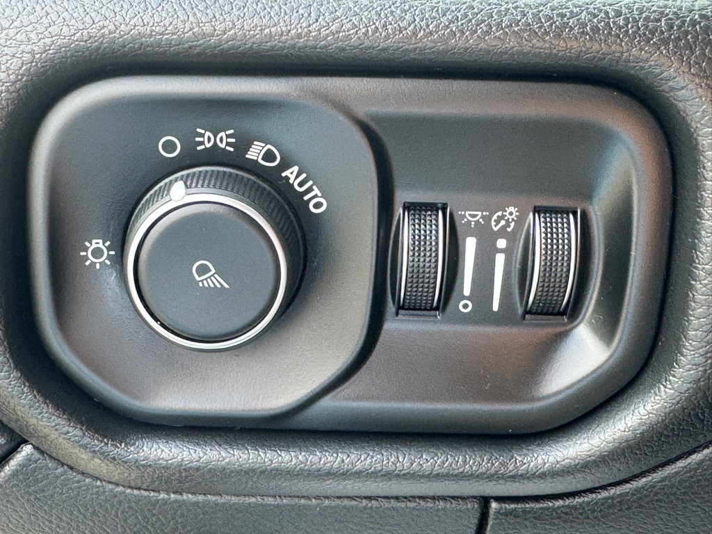 2020 RAM 3500 Image 21