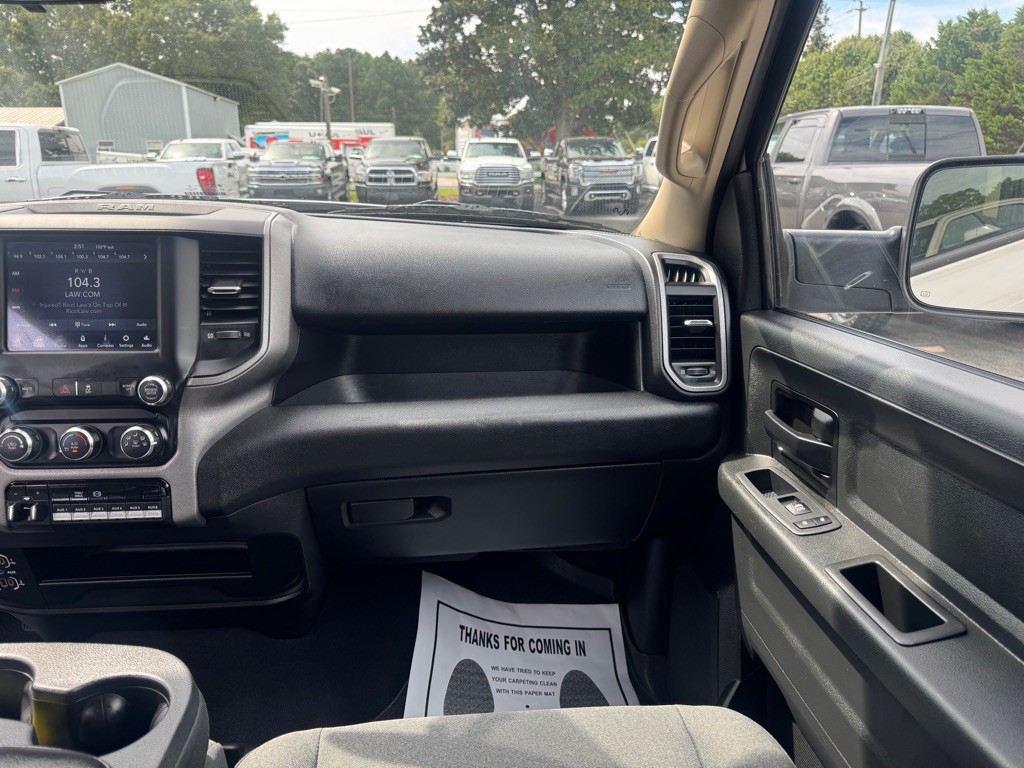 2020 RAM 3500 Image 30