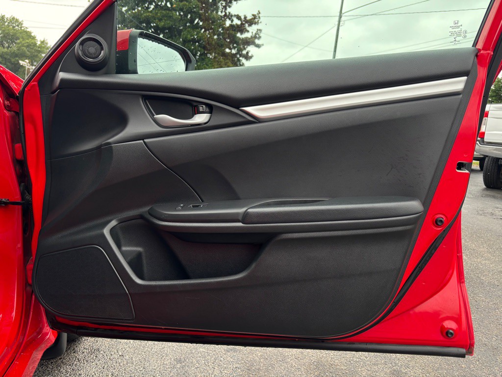 2019 Honda Civic Image 25