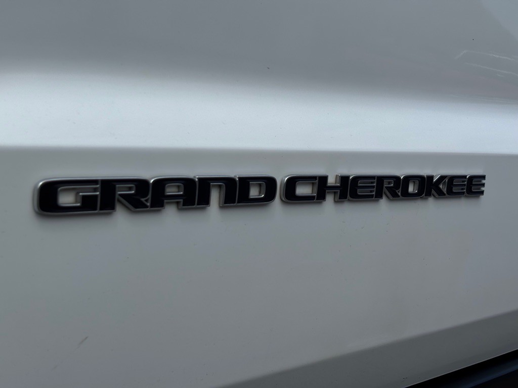 2021 Jeep Grand Cherokee Image 9
