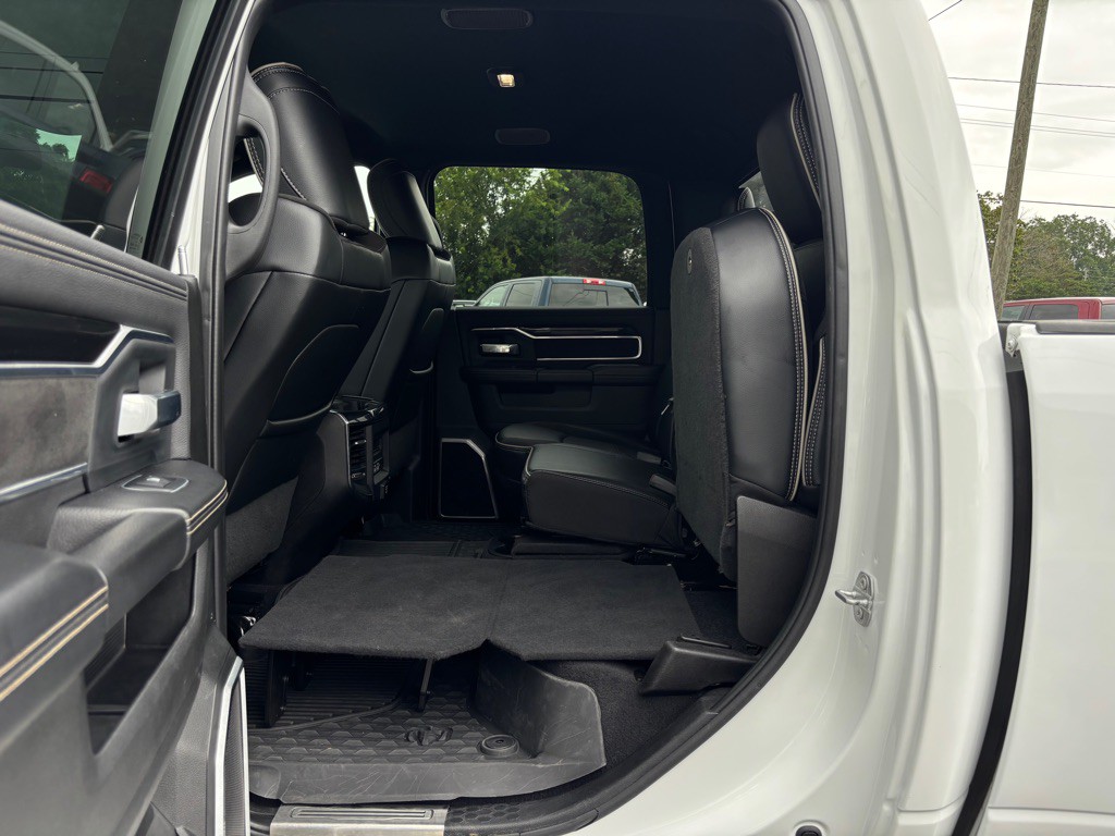 2021 RAM 3500 Image 29