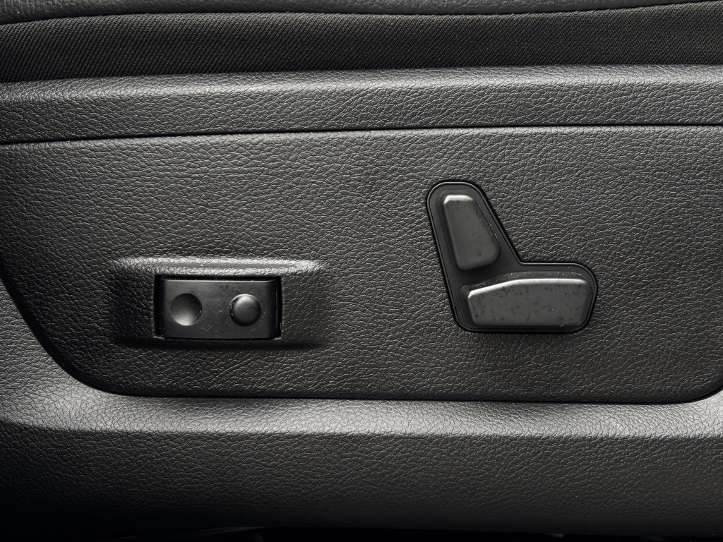 2021 RAM 3500 Image 41