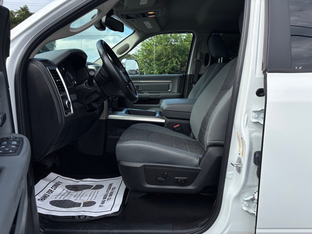 2018 RAM 3500 Image 15