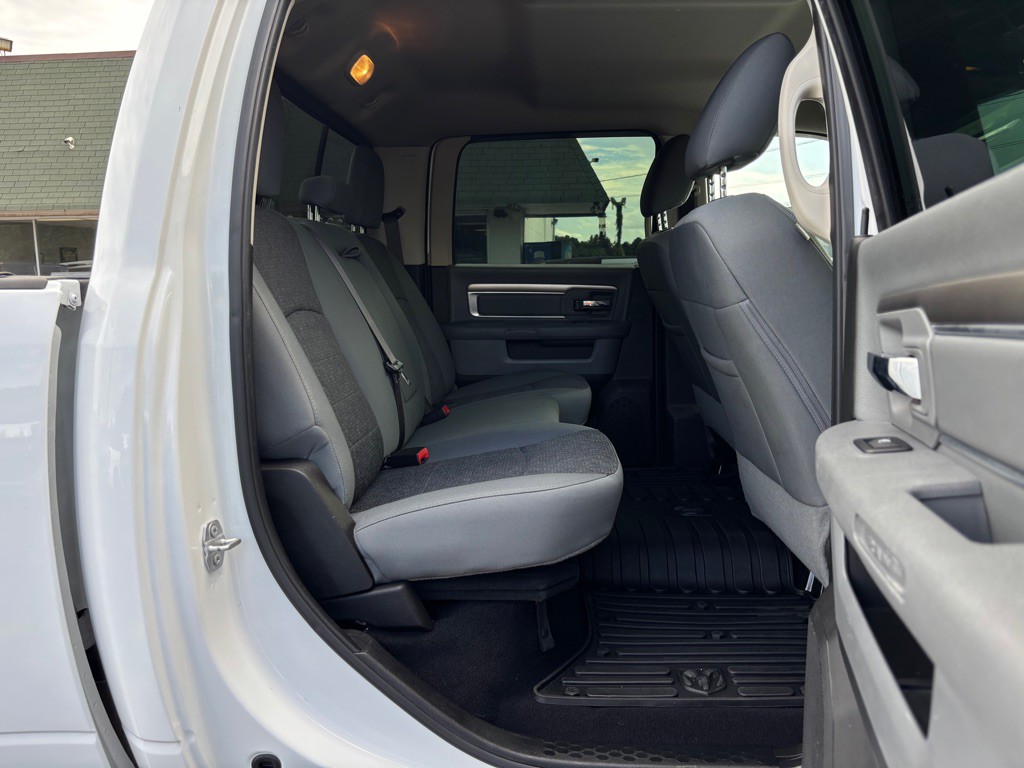 2018 RAM 3500 Image 29