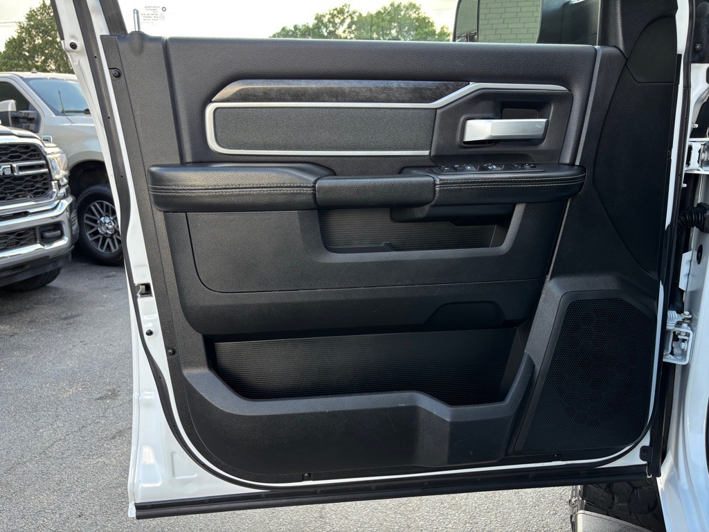 2021 RAM 2500 Image 16