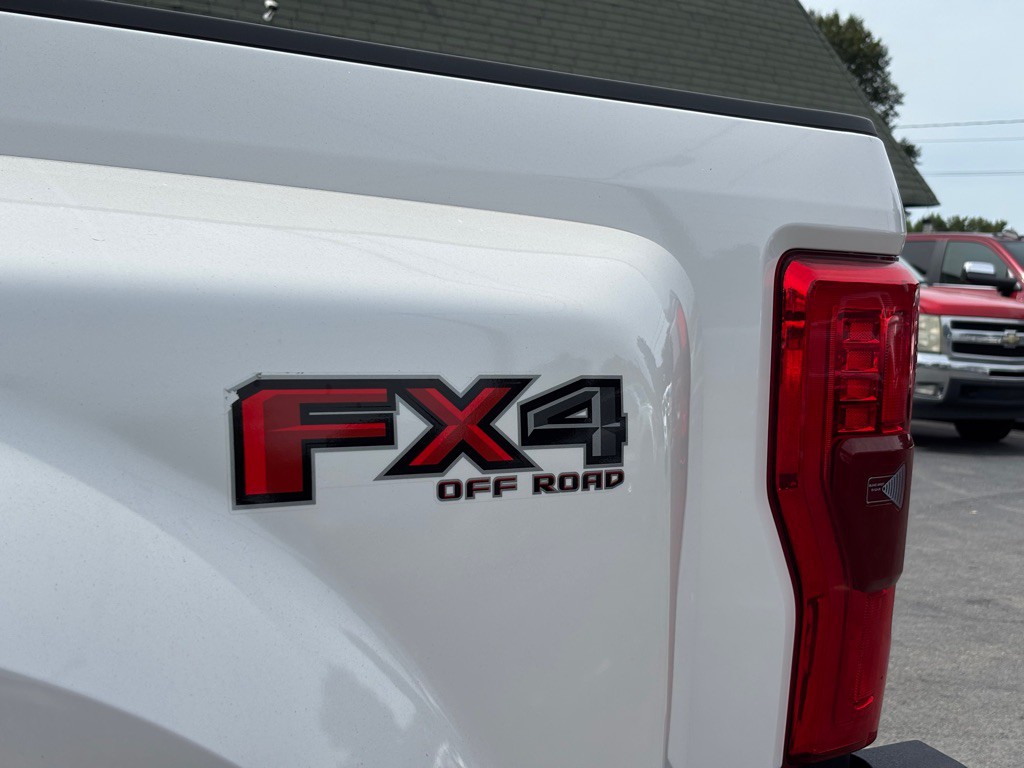 2017 Ford F-350 Image 11