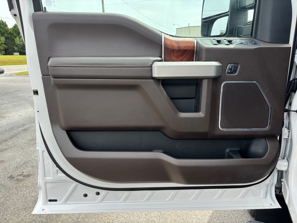 2017 Ford F-350 Image 13