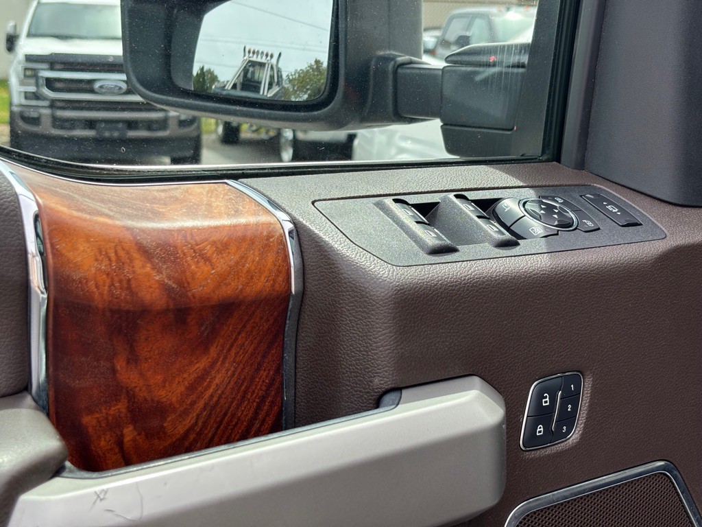 2017 Ford F-350 Image 14