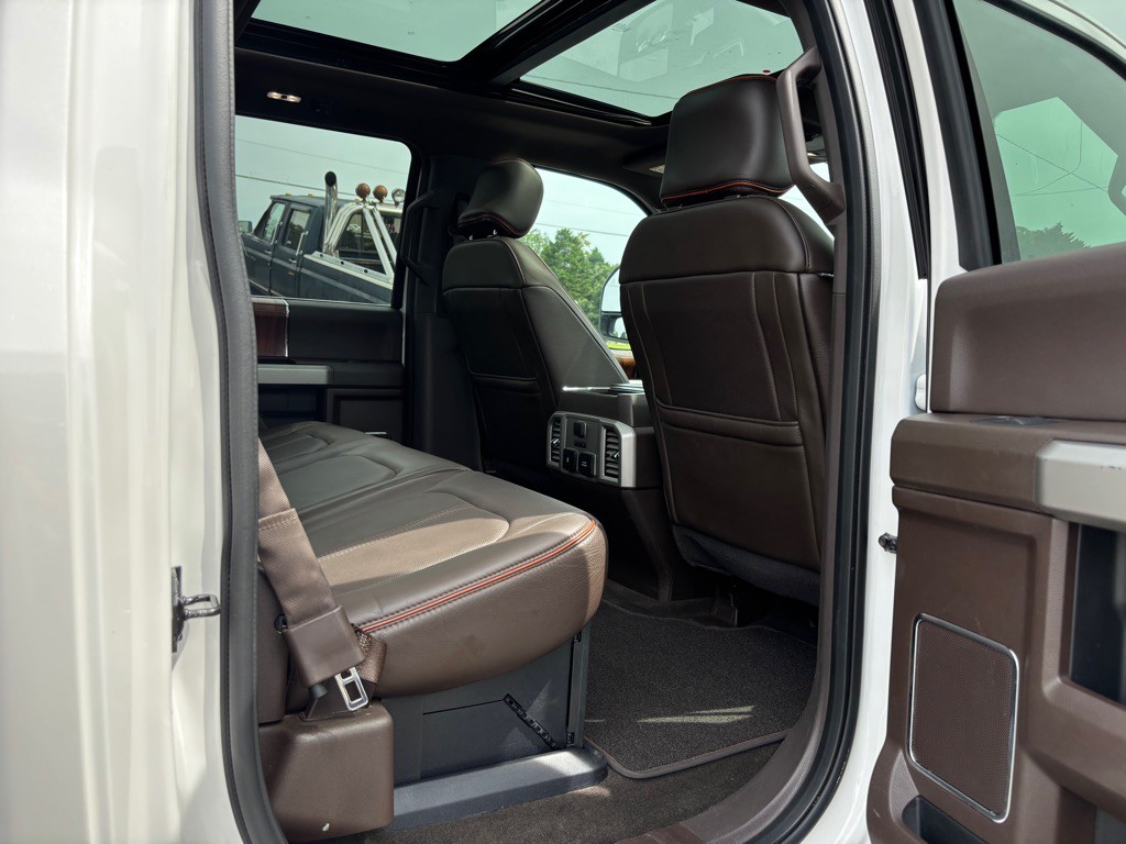 2017 Ford F-350 Image 29