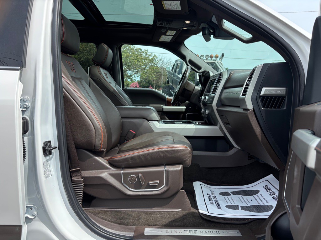 2017 Ford F-350 Image 31