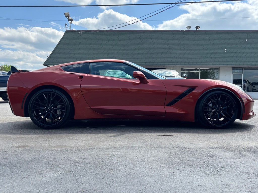 2016 Chevrolet Corvette Image 3