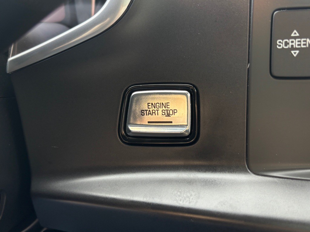 2016 Chevrolet Corvette Image 40