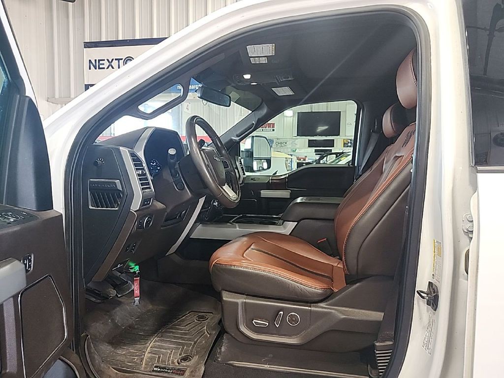 2020 Ford F-250 Image 2