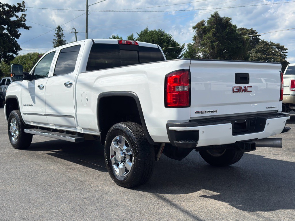 2015 GMC Sierra Image 3
