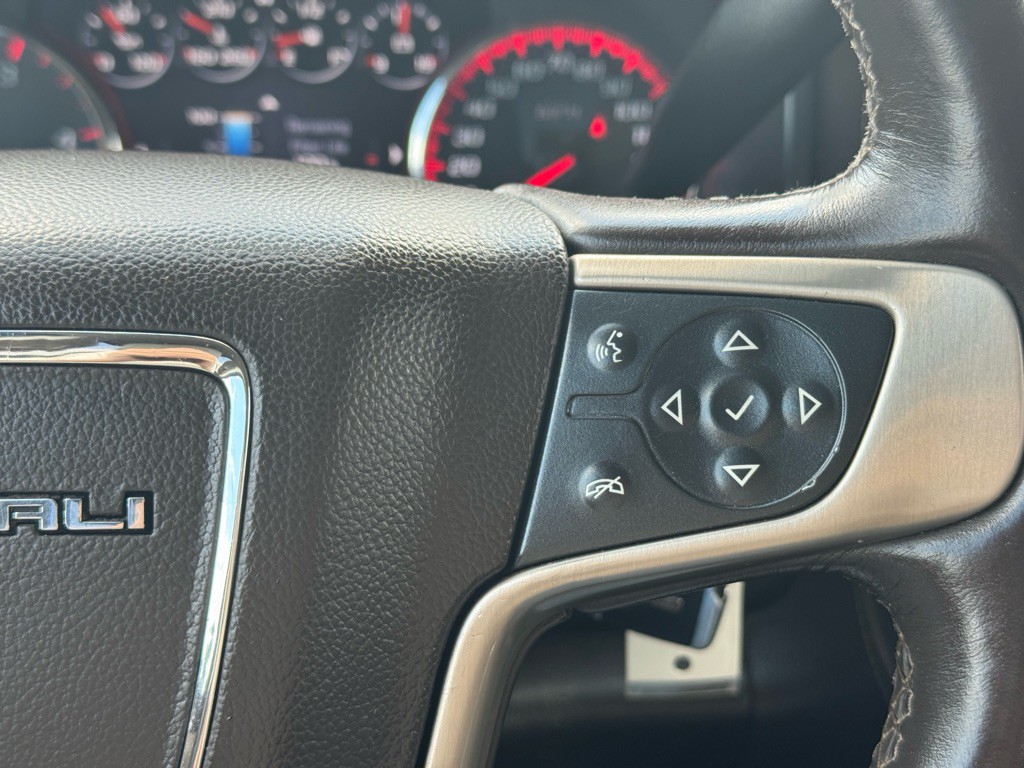2015 GMC Sierra Image 16
