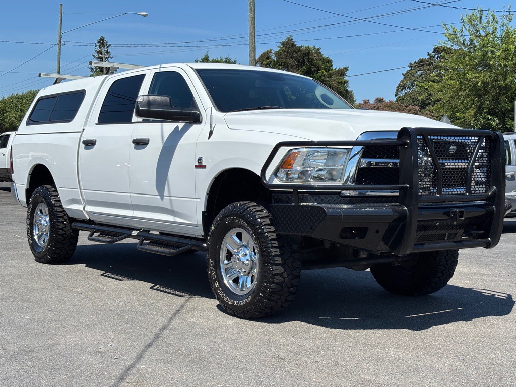 2015 RAM 2500 Image 2