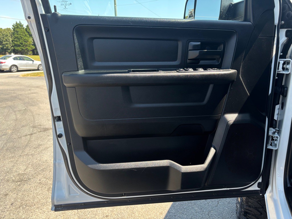 2015 RAM 2500 Image 13