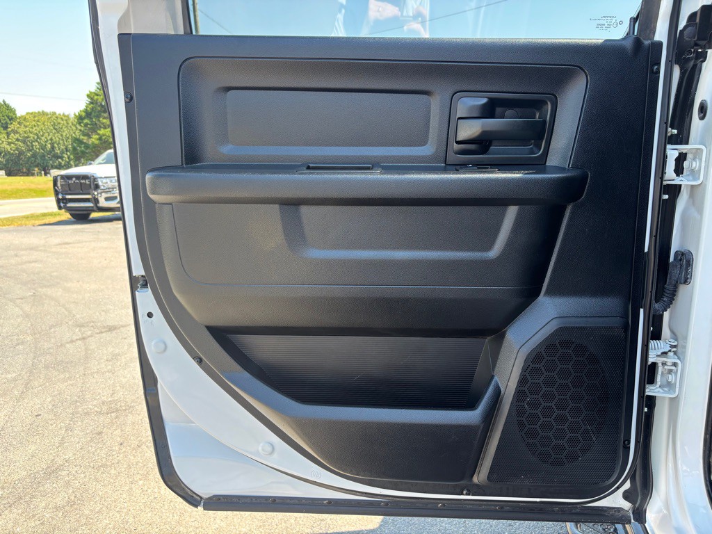 2015 RAM 2500 Image 18