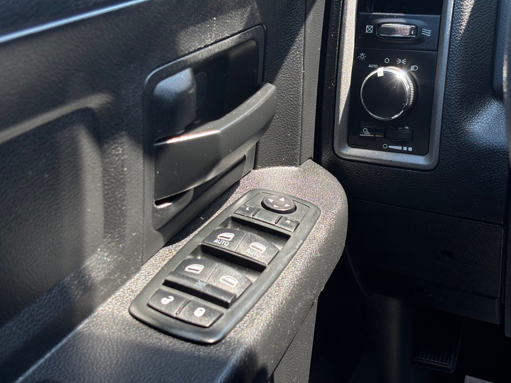 2015 RAM 2500 Image 30