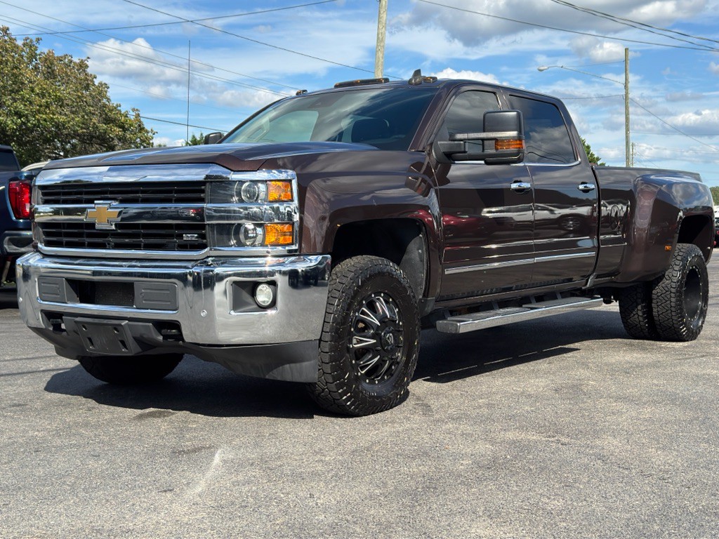 2016 Chevrolet Silverado 1500 Image 2