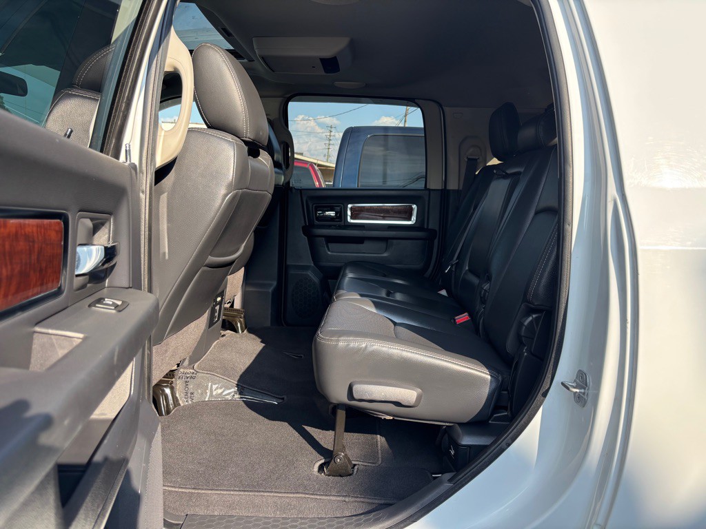 2010 Dodge Ram 2500 Image 9