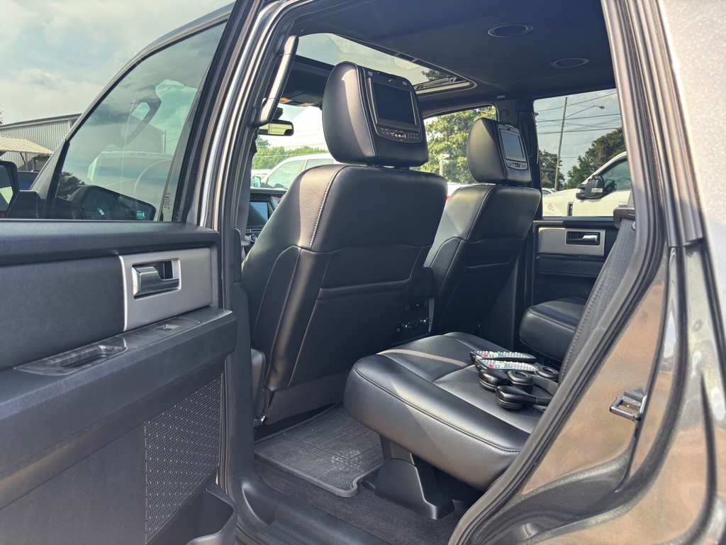 2016 Ford Expedition Image 8