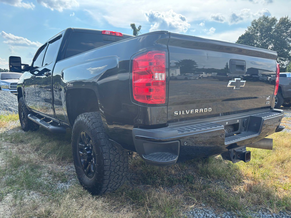 2019 Chevrolet Silverado 1500 Image 3