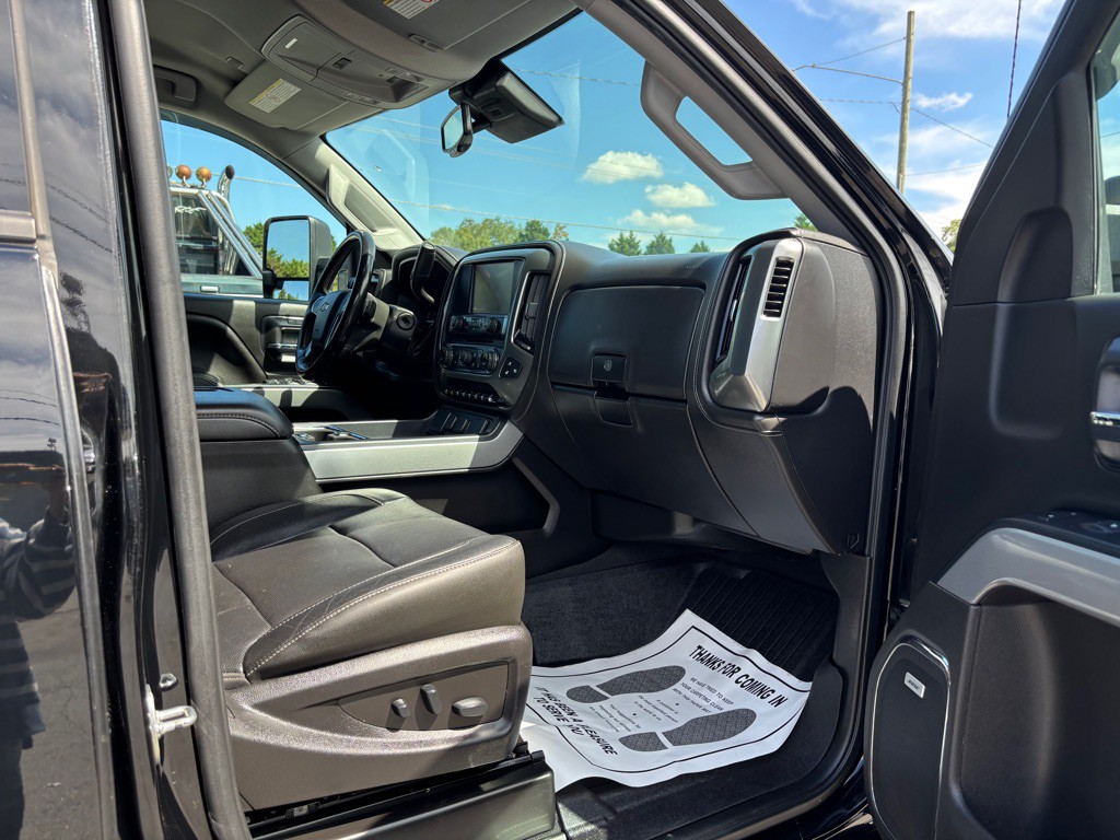 2019 Chevrolet Silverado 1500 Image 32