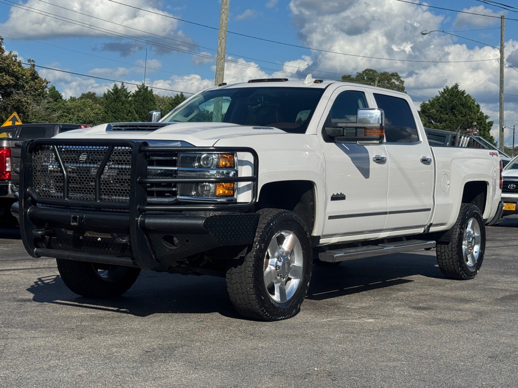 2019 Chevrolet Silverado 1500 Image 2