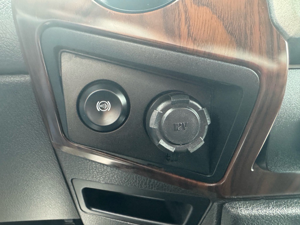 2015 Ford F-350 Image 27
