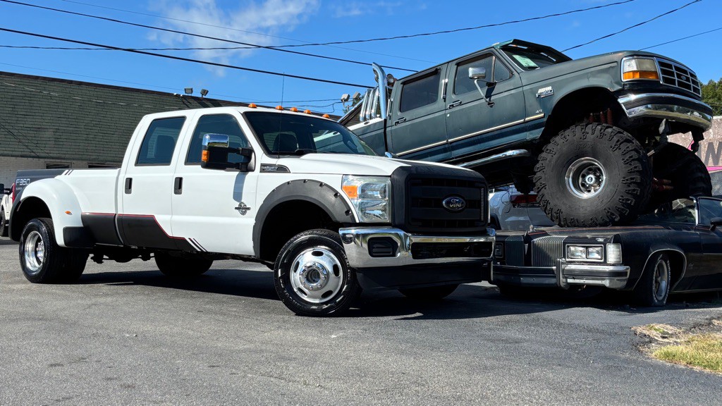 2016 Ford F-350 Image 1