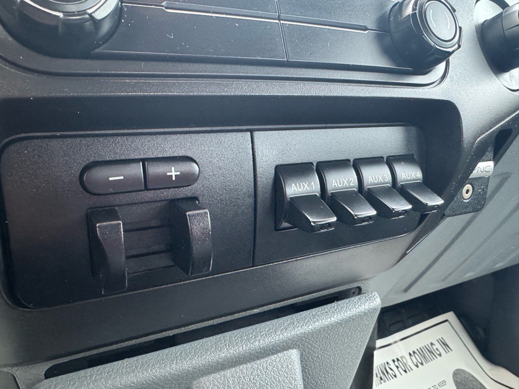 2016 Ford F-350 Image 28