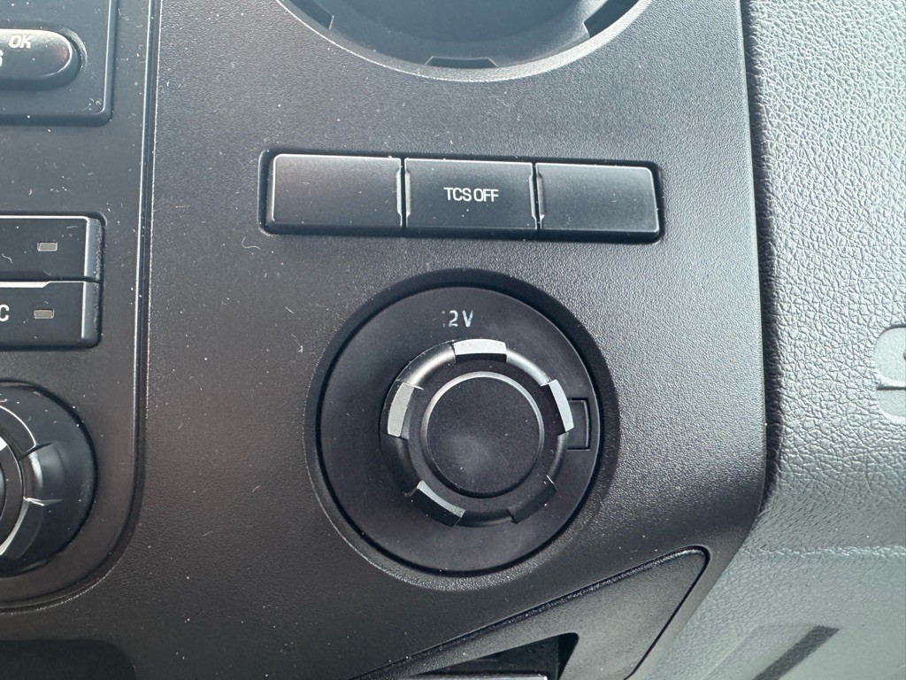 2016 Ford F-350 Image 29