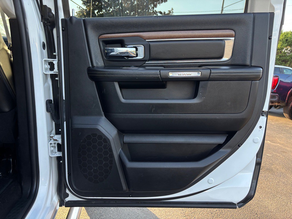 2014 RAM 2500 Image 25