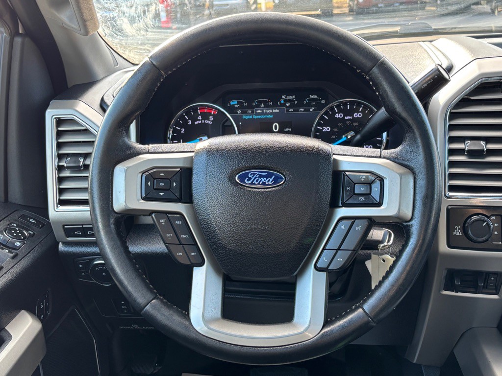 2017 Ford F-250 Image 31