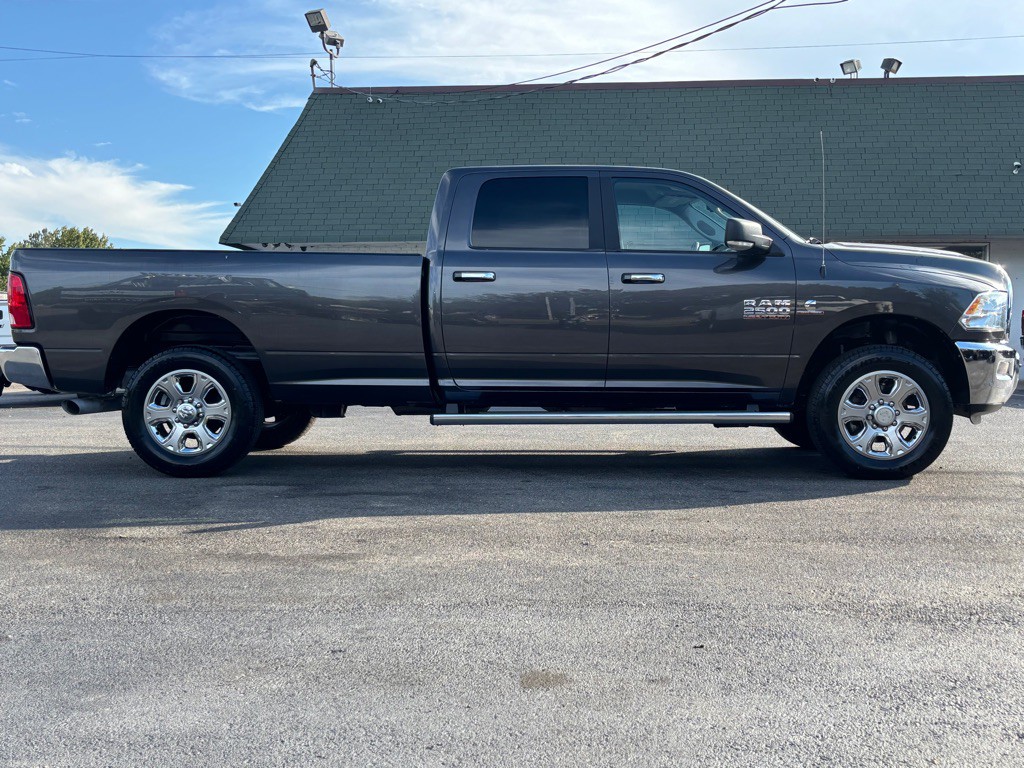 2018 RAM 2500 Image 3